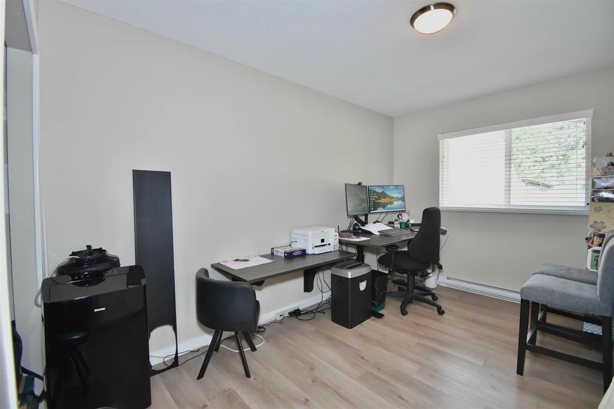 Mudroom Photo of 8086 Dogwood Drive, Halfmoon Bay, BC