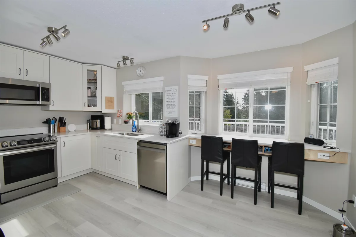 Office / Den Photo of 8086 Dogwood Drive, Halfmoon Bay, BC