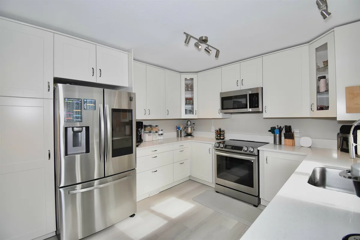 Powder Room Photo of 8086 Dogwood Drive, Halfmoon Bay, BC