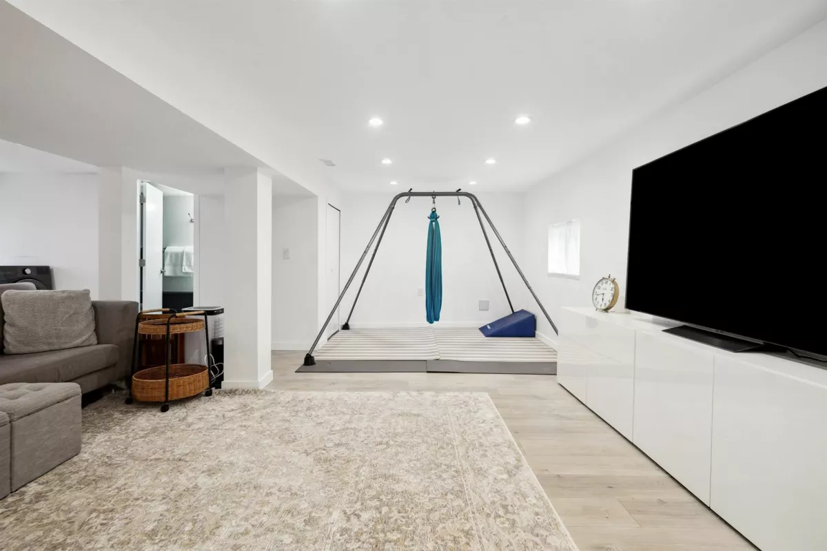 Bedroom 2 Photo of 4190 W 11th Avenue, Vancouver, BC