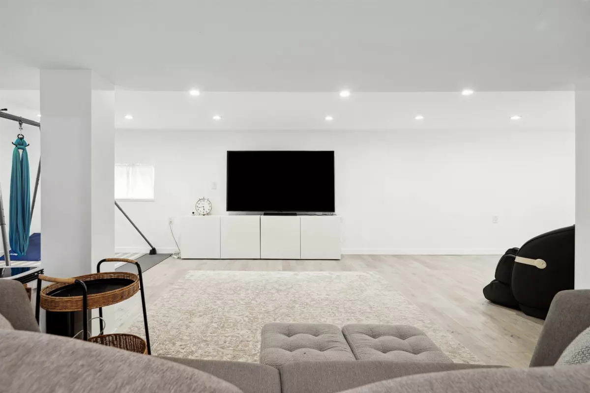 Breakfast Nook Photo of 4190 W 11th Avenue, Vancouver, BC