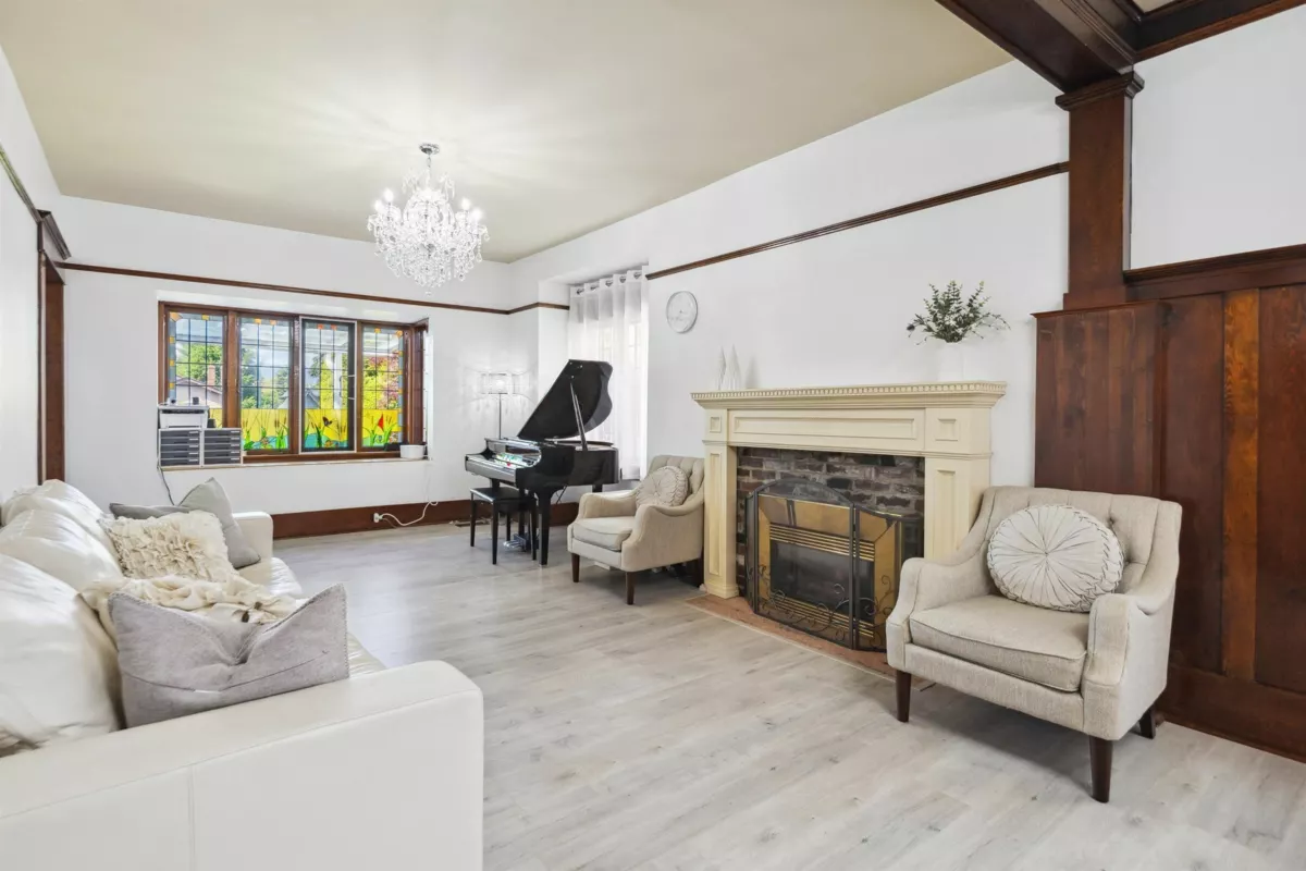 Front Yard Photo of 4190 W 11th Avenue, Vancouver, BC