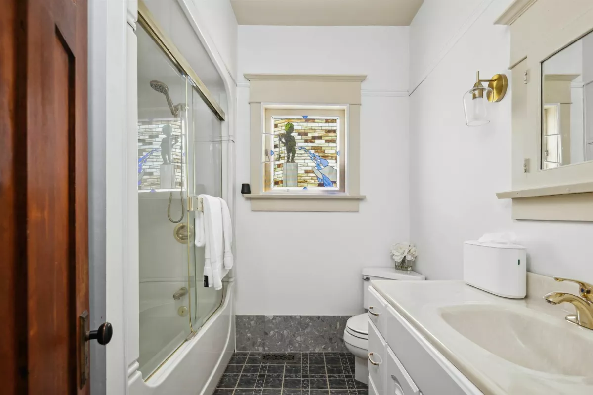 Pantry Photo of 4190 W 11th Avenue, Vancouver, BC