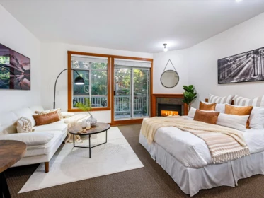 204 4405 Blackcomb Way, Whistler, BC, Whistler — Apartment/Condo for sale