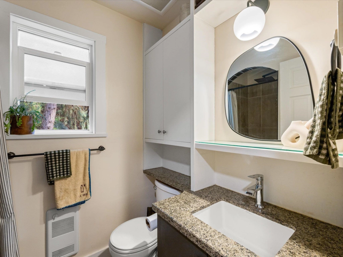 Breakfast Nook Photo of 9 2101 Whistler Road, Whistler, BC