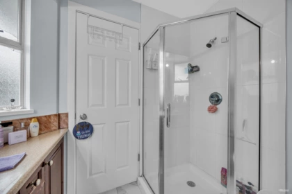 Walk-In Closet Photo of 6470 128 Street, Surrey, BC