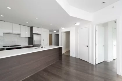 912 3557 Sawmill Crescent, Vancouver, BC, Vancouver — Apartment/Condo for sale