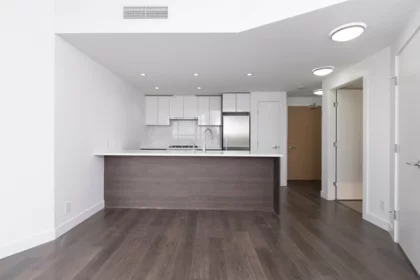 912 3557 Sawmill Crescent, Vancouver, BC, Vancouver — Apartment/Condo for sale