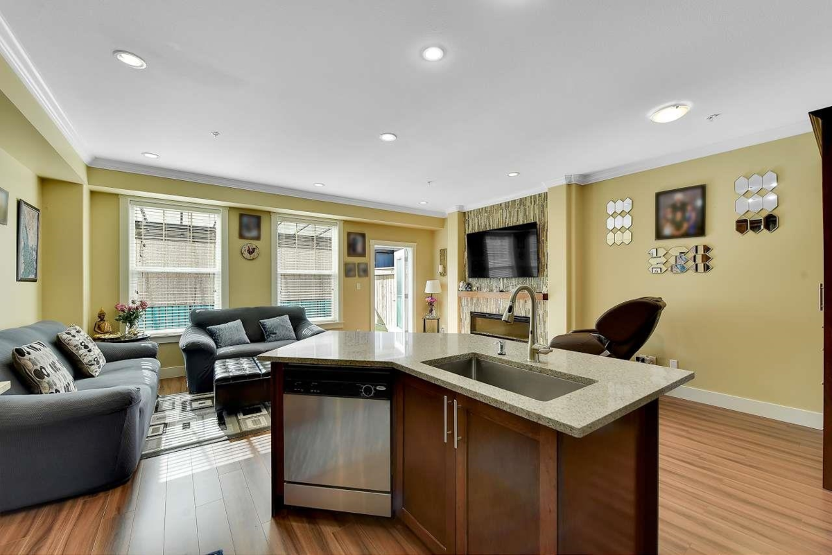 Basement Recreation Room Photo of 21136 80a Avenue, Langley, BC