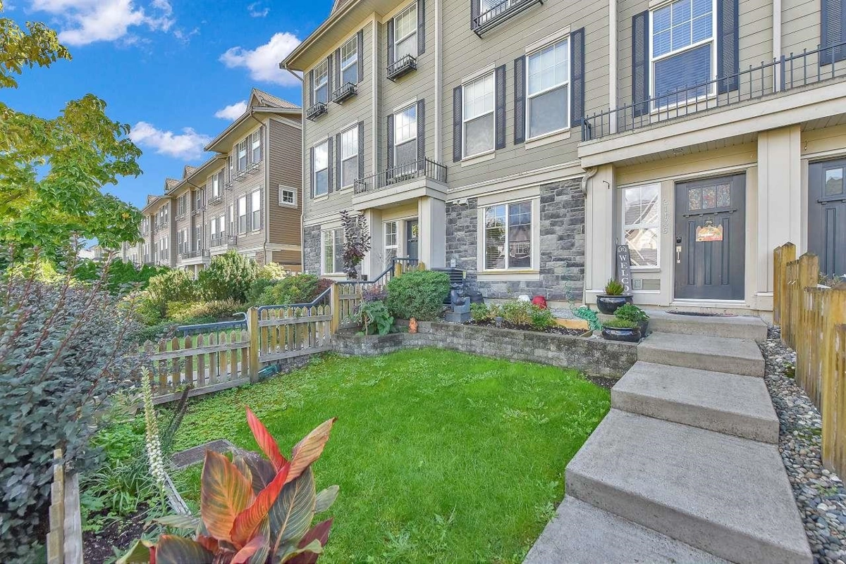 Exterior Front Photo of 21136 80a Avenue, Langley, BC