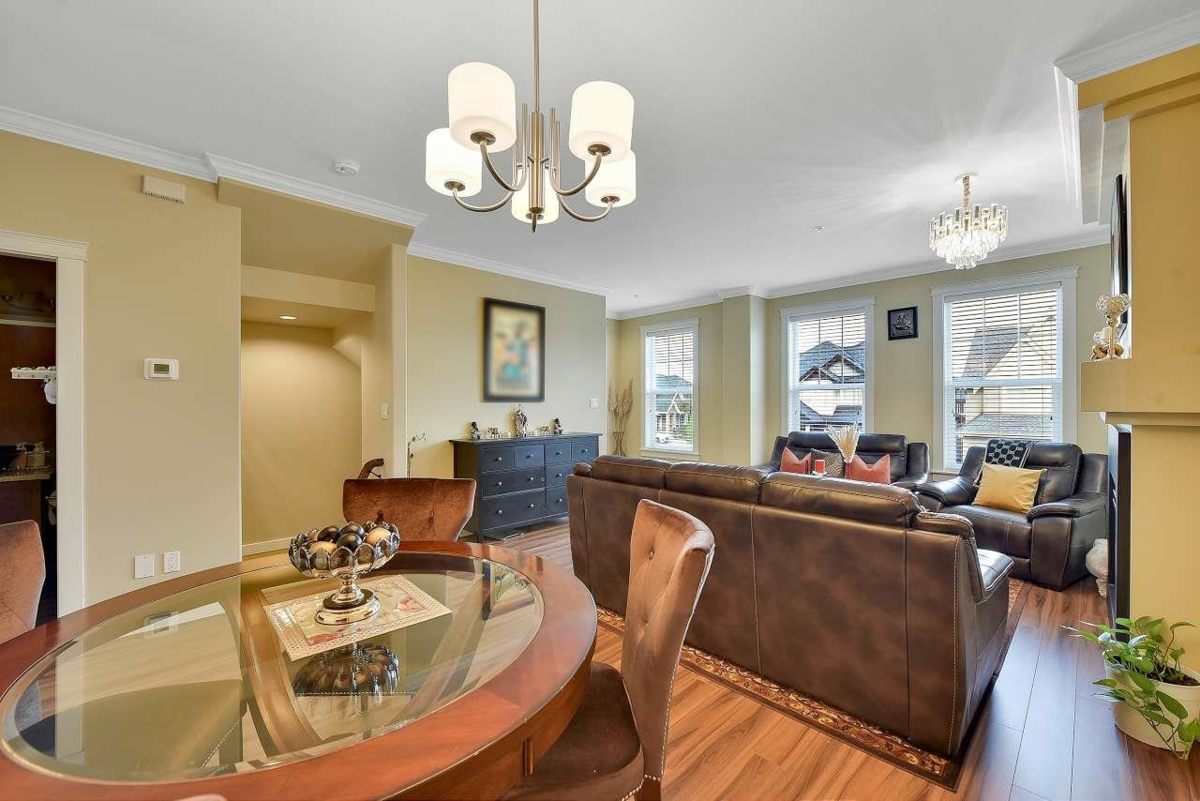 Family Room Photo of 21136 80a Avenue, Langley, BC