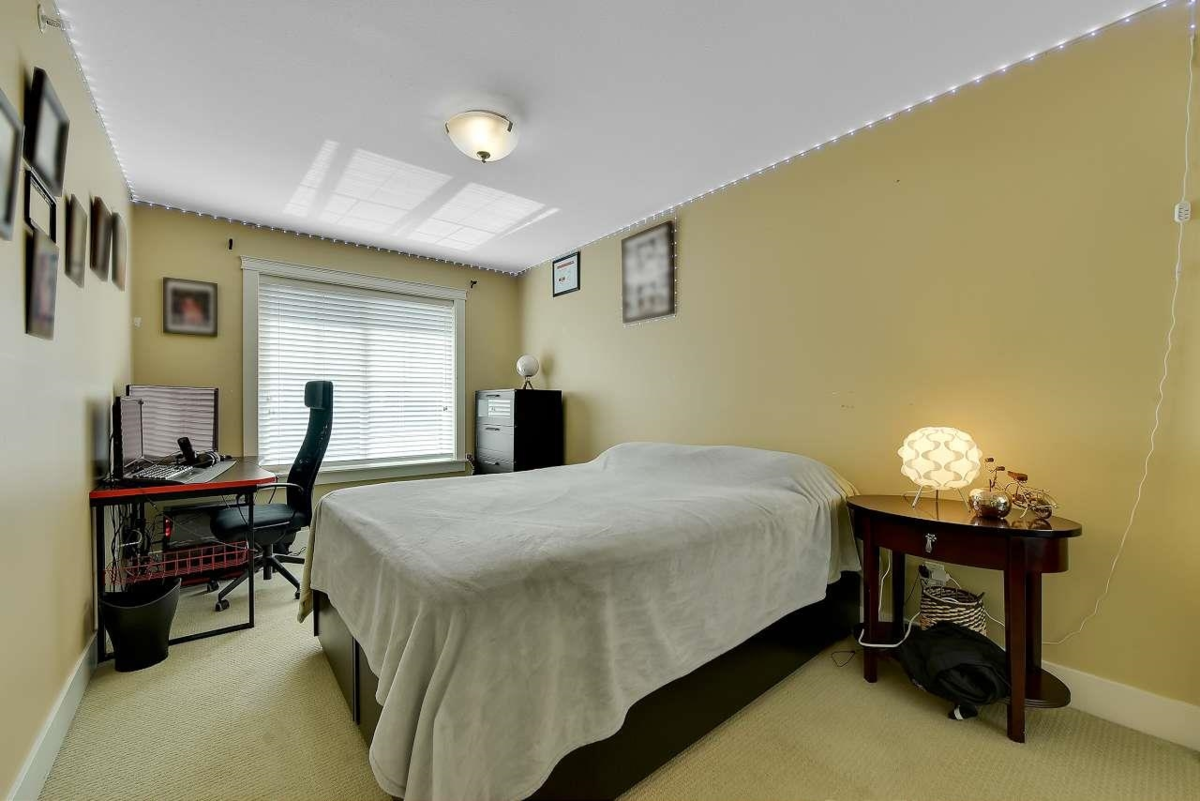 Swimming Pool Photo of 21136 80a Avenue, Langley, BC