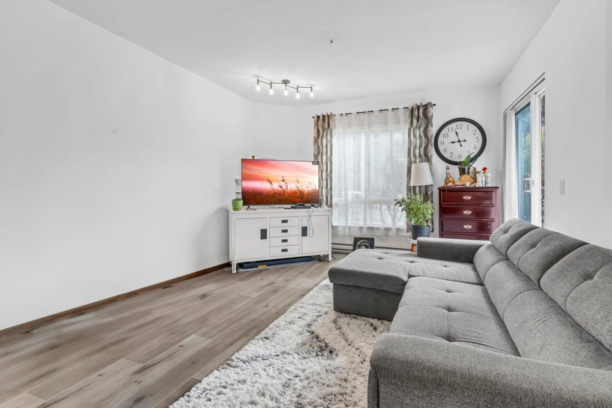 Breakfast Nook Photo of 110 10082 132 Street, Surrey, BC