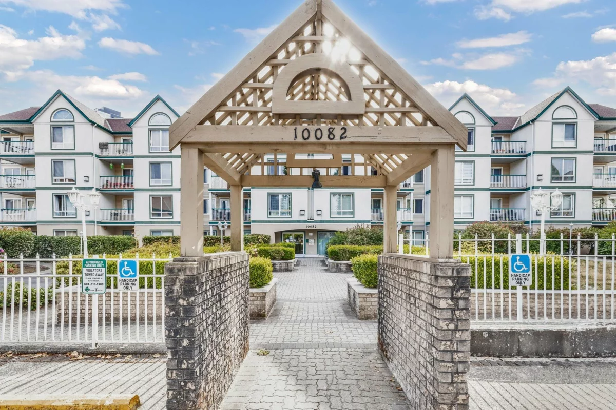 Family Room Photo of 110 10082 132 Street, Surrey, BC