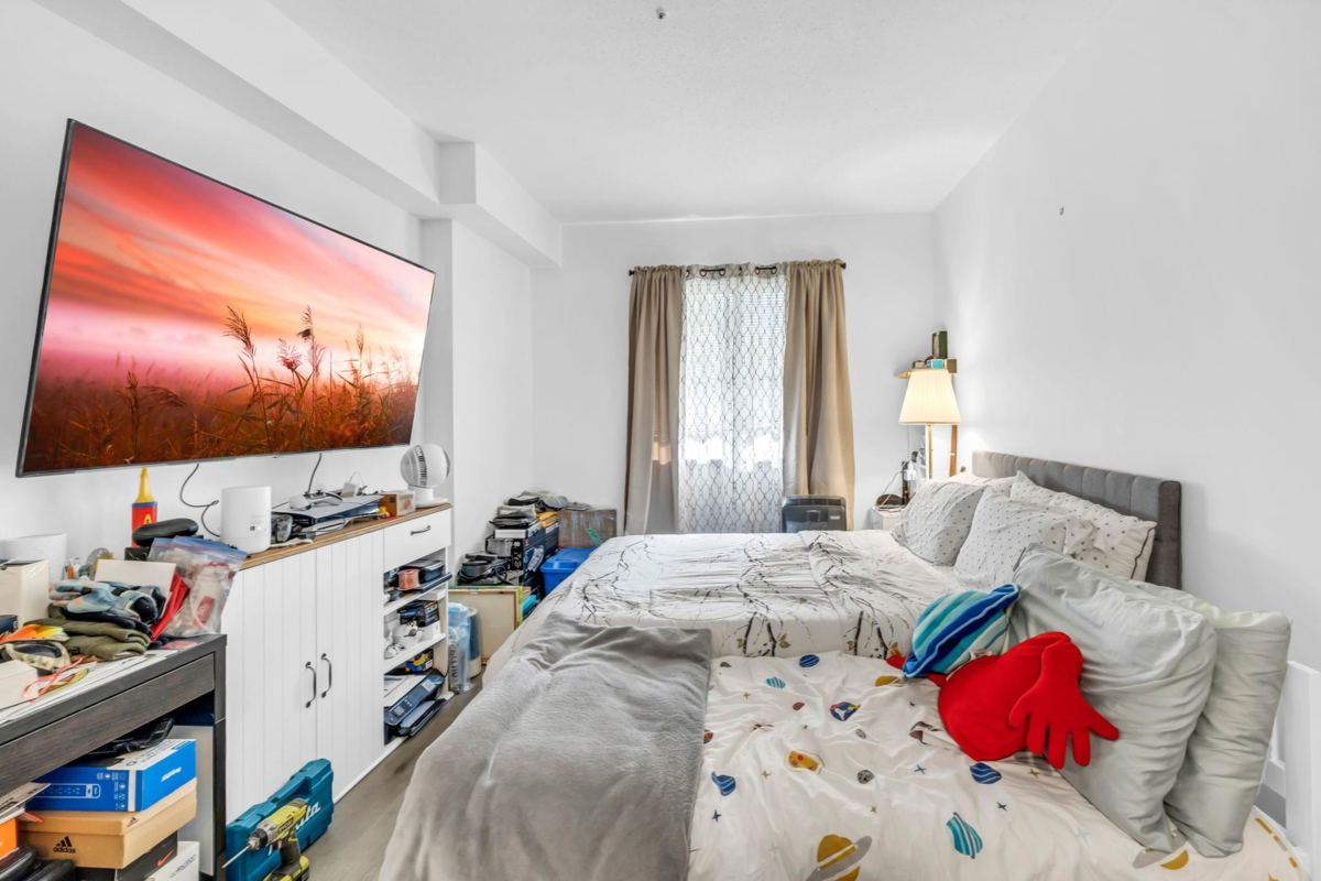 Guest Bathroom Photo of 110 10082 132 Street, Surrey, BC