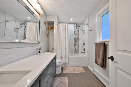 Powder Room Photo of 25908 124 Avenue, Maple Ridge, BC