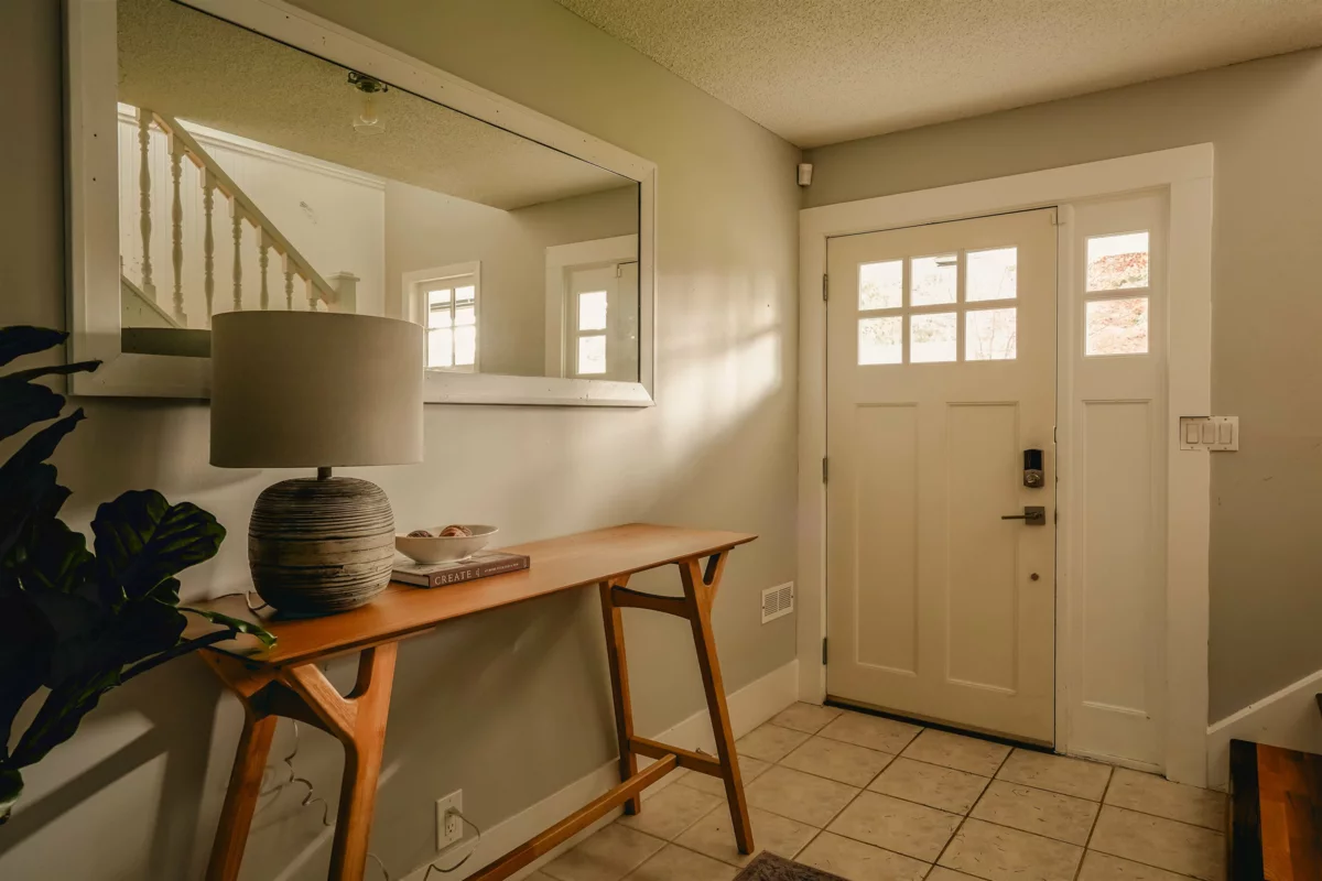 Family Room Photo of 12469 23 Avenue, Surrey, BC