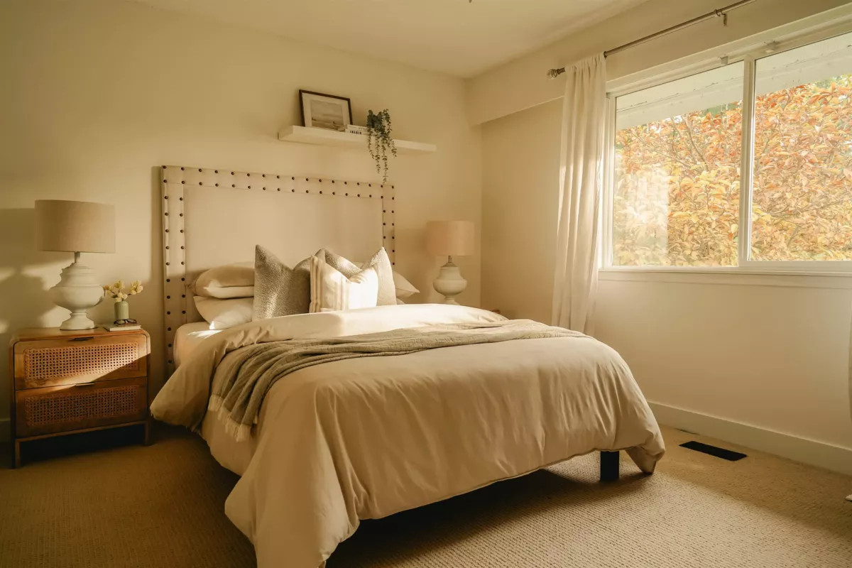 Guest Bathroom Photo of 12469 23 Avenue, Surrey, BC