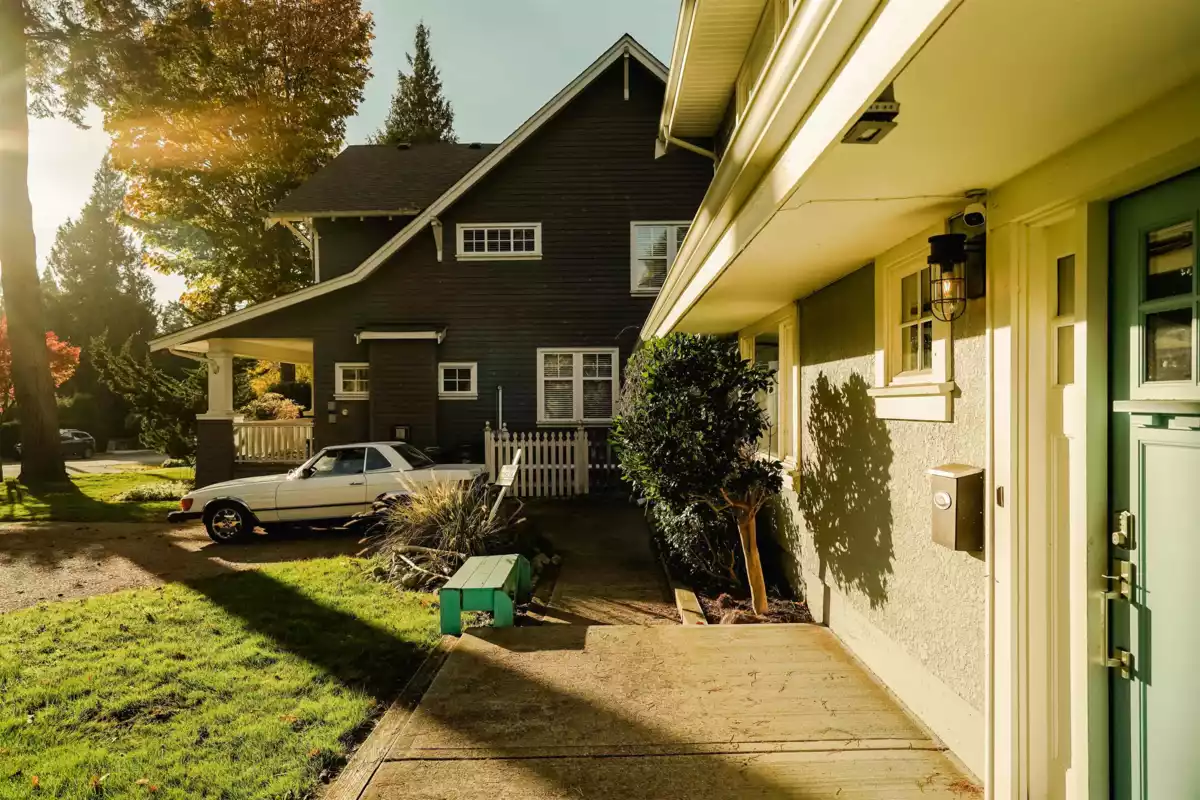 Living Room Photo of 12469 23 Avenue, Surrey, BC