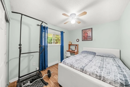 Guest Bathroom Photo of 2725 Sandon Drive, Abbotsford, BC