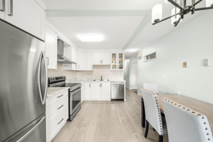 Kitchen Island Photo of 2725 Sandon Drive, Abbotsford, BC
