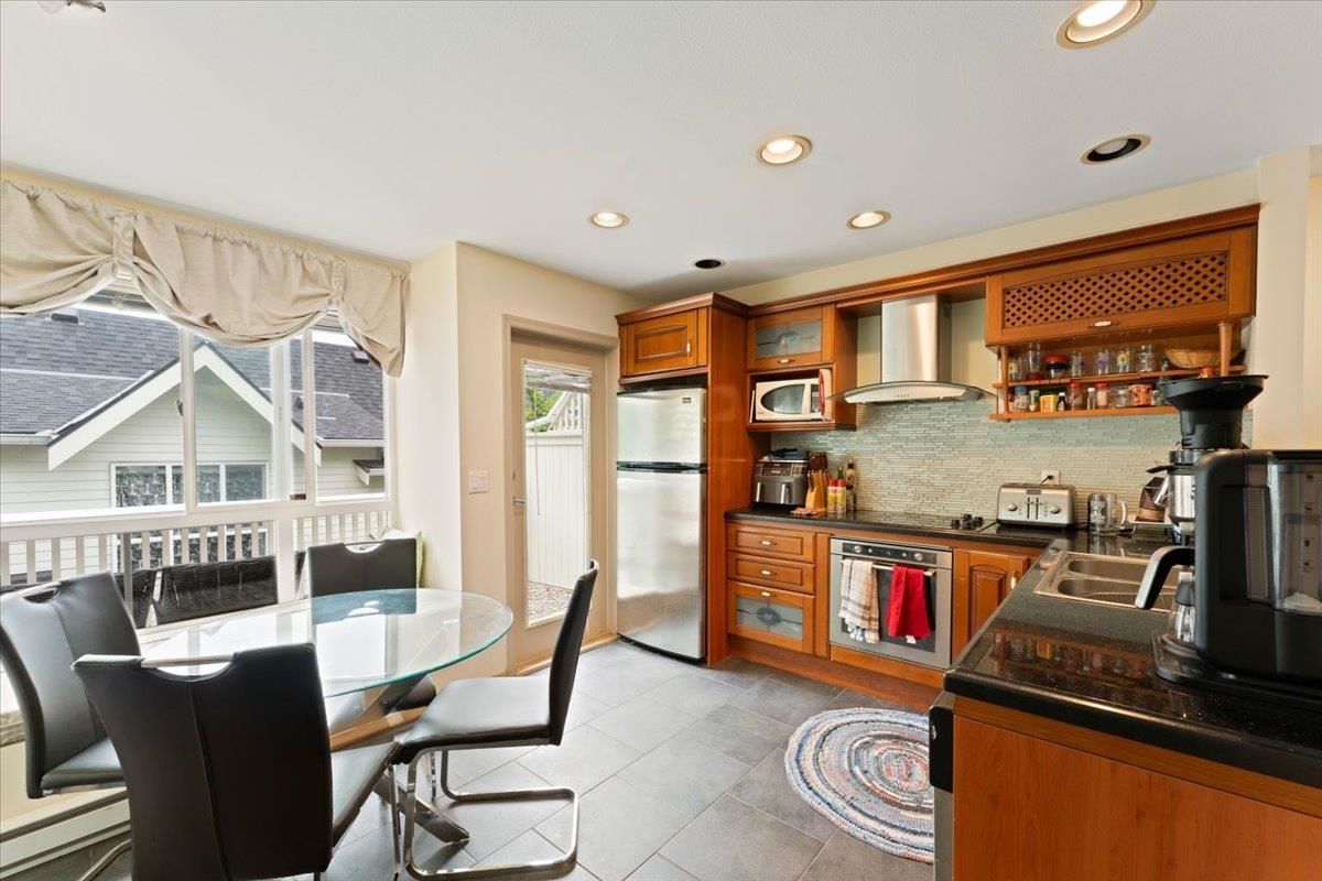 Bedroom 3 Photo of 6878 Village Green, Burnaby, BC