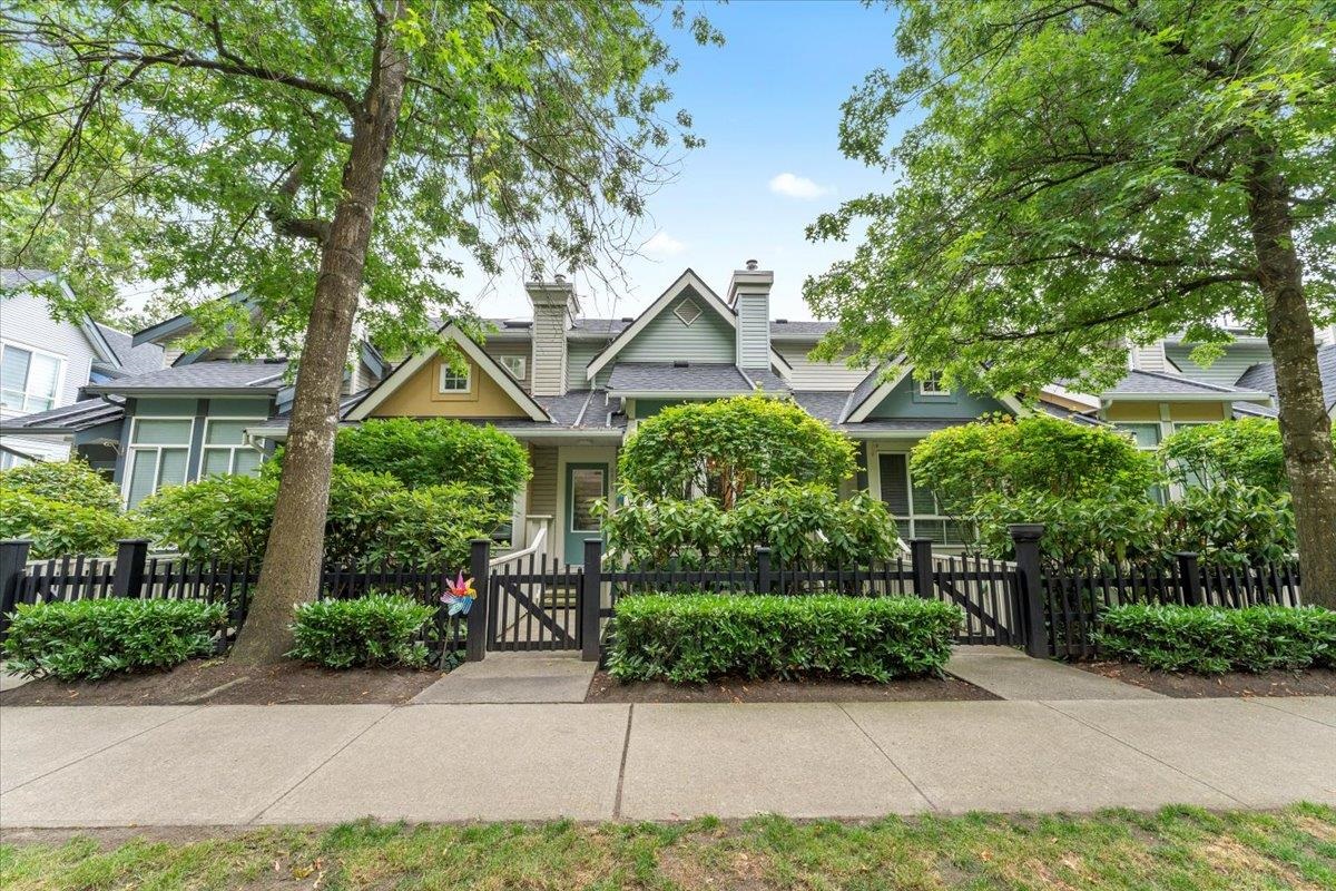 Living Room Photo of 6878 Village Green, Burnaby, BC
