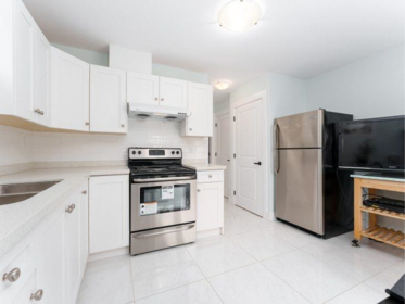 Powder Room Photo of 7626 Hedley Avenue, Burnaby, BC