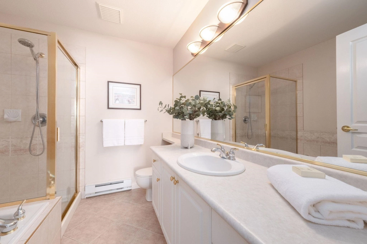 Loft / Bonus Room Photo of 651 St. Andrews Avenue, North Vancouver, BC