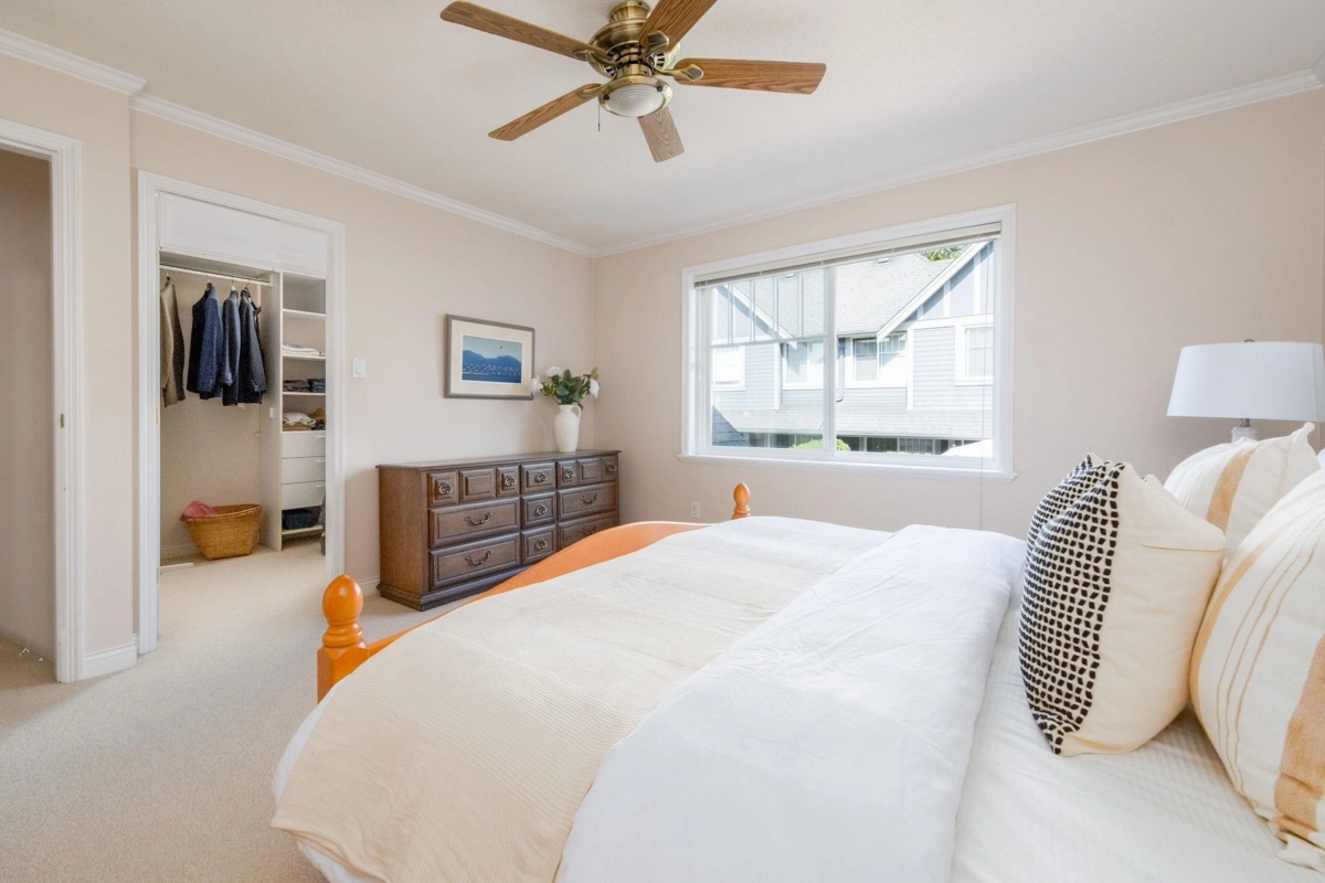 Powder Room Photo of 651 St. Andrews Avenue, North Vancouver, BC