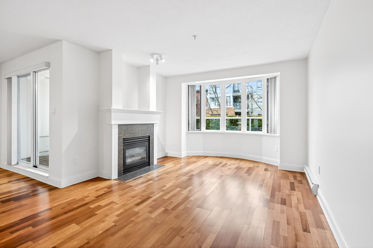 Family Room Photo of 213 220 Newport Drive, Port Moody, BC