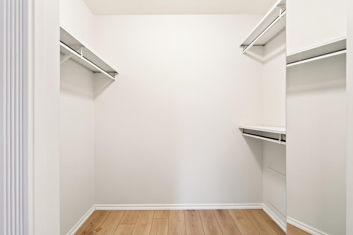 Mudroom Photo of 213 220 Newport Drive, Port Moody, BC
