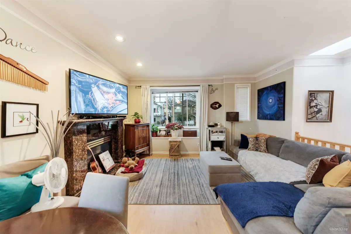 Breakfast Nook Photo of 5093 Highgate Street, Vancouver, BC