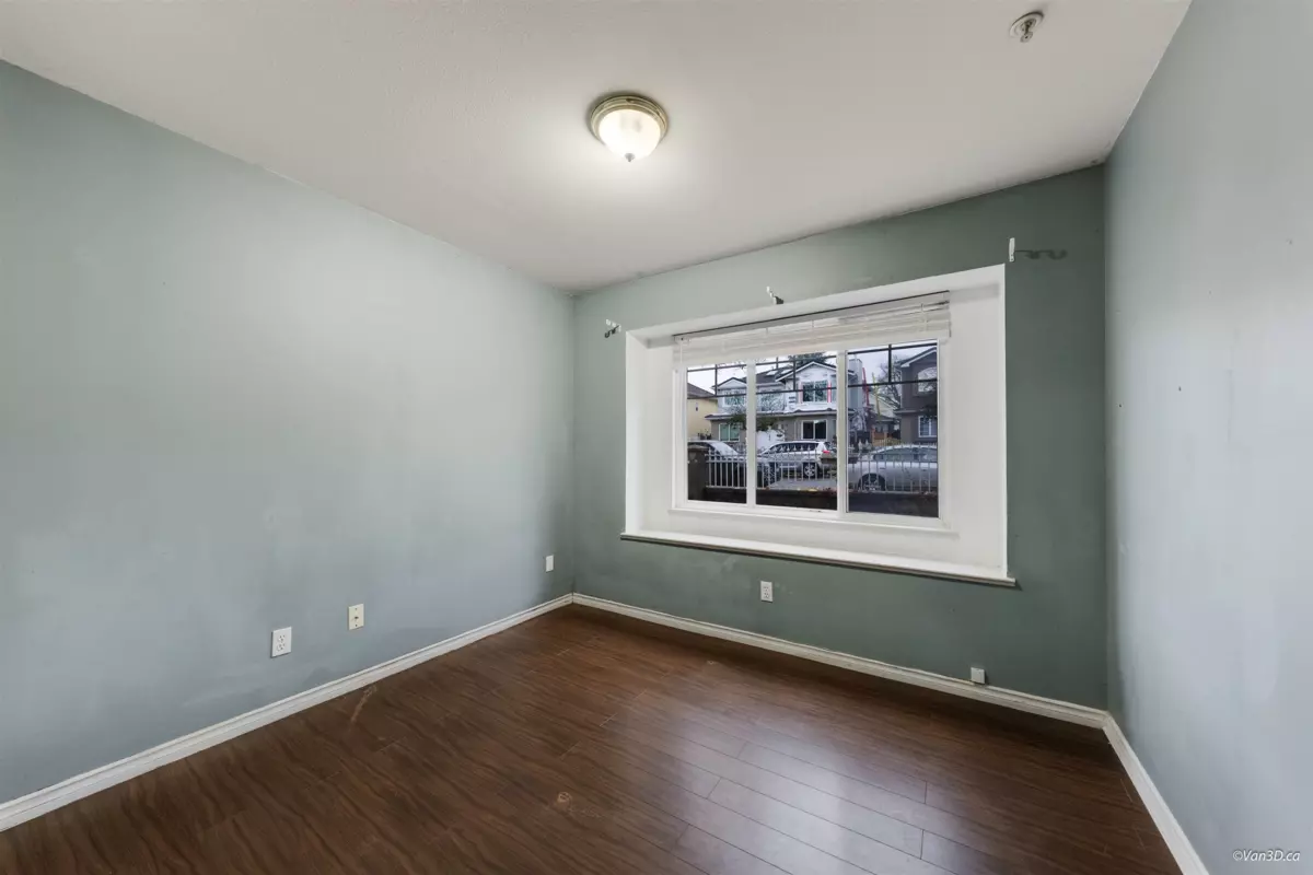 Entry Foyer Photo of 5093 Highgate Street, Vancouver, BC
