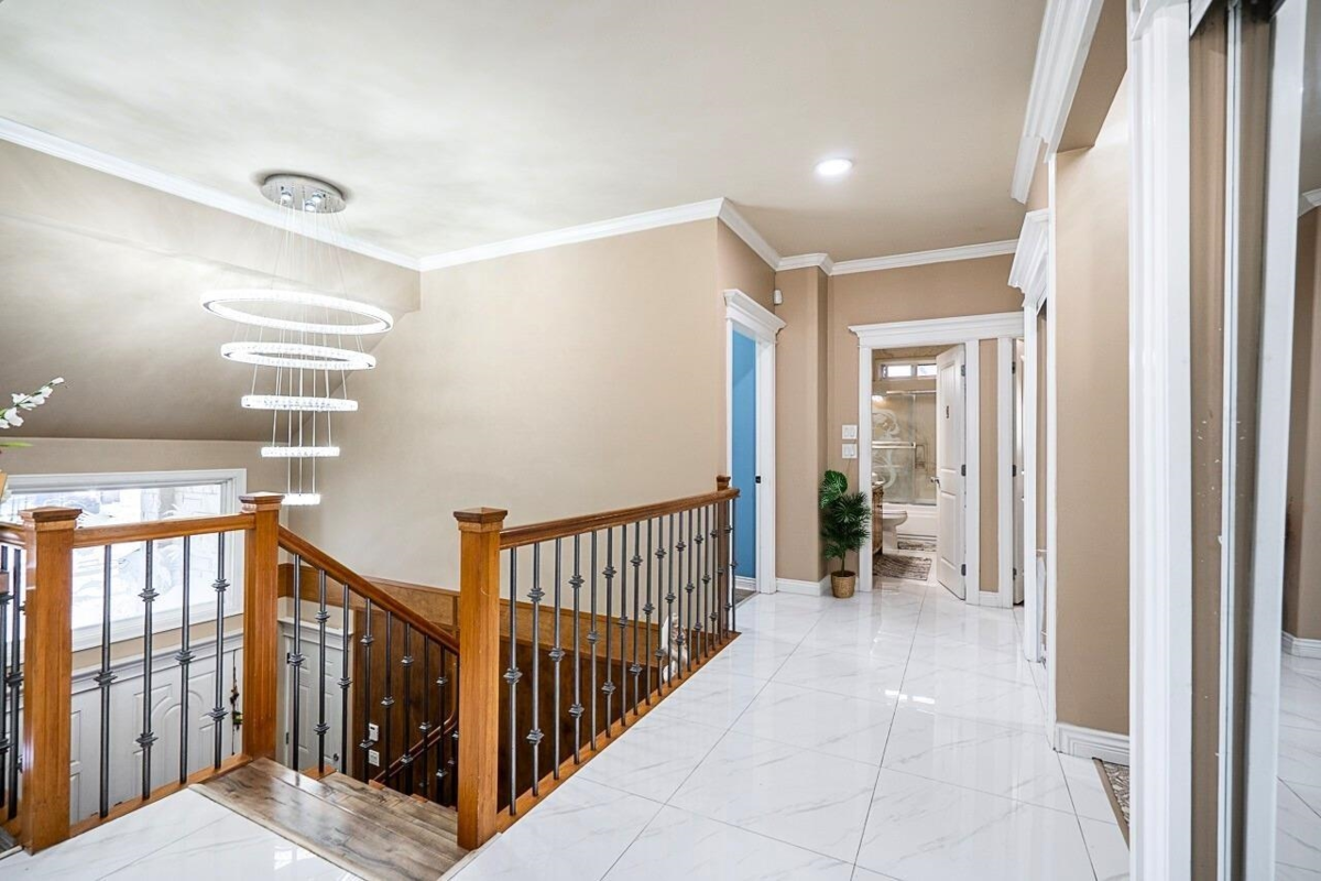 Mudroom Photo of 12967 106a Avenue, Surrey, BC