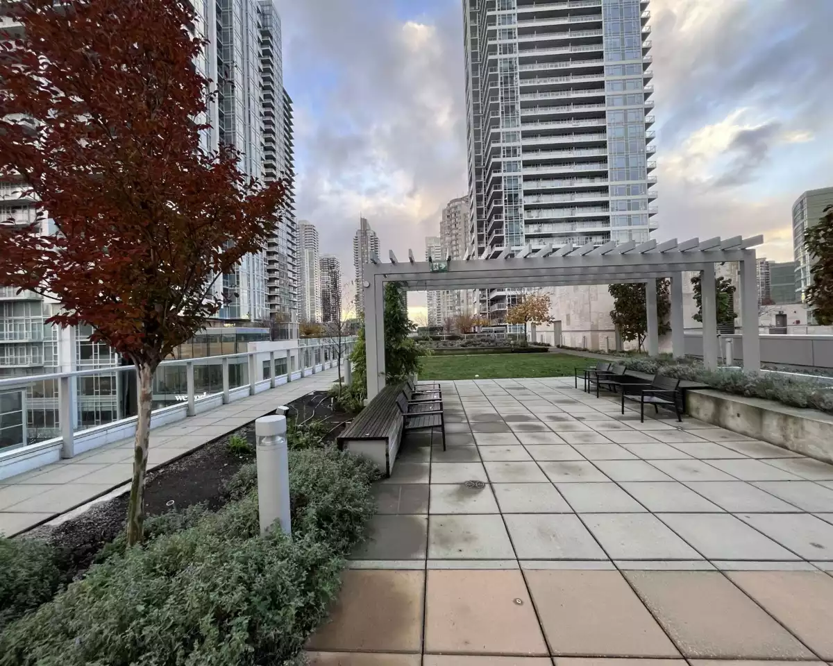 Laundry Room Photo of 3003 6000 Mckay Avenue, Burnaby, BC