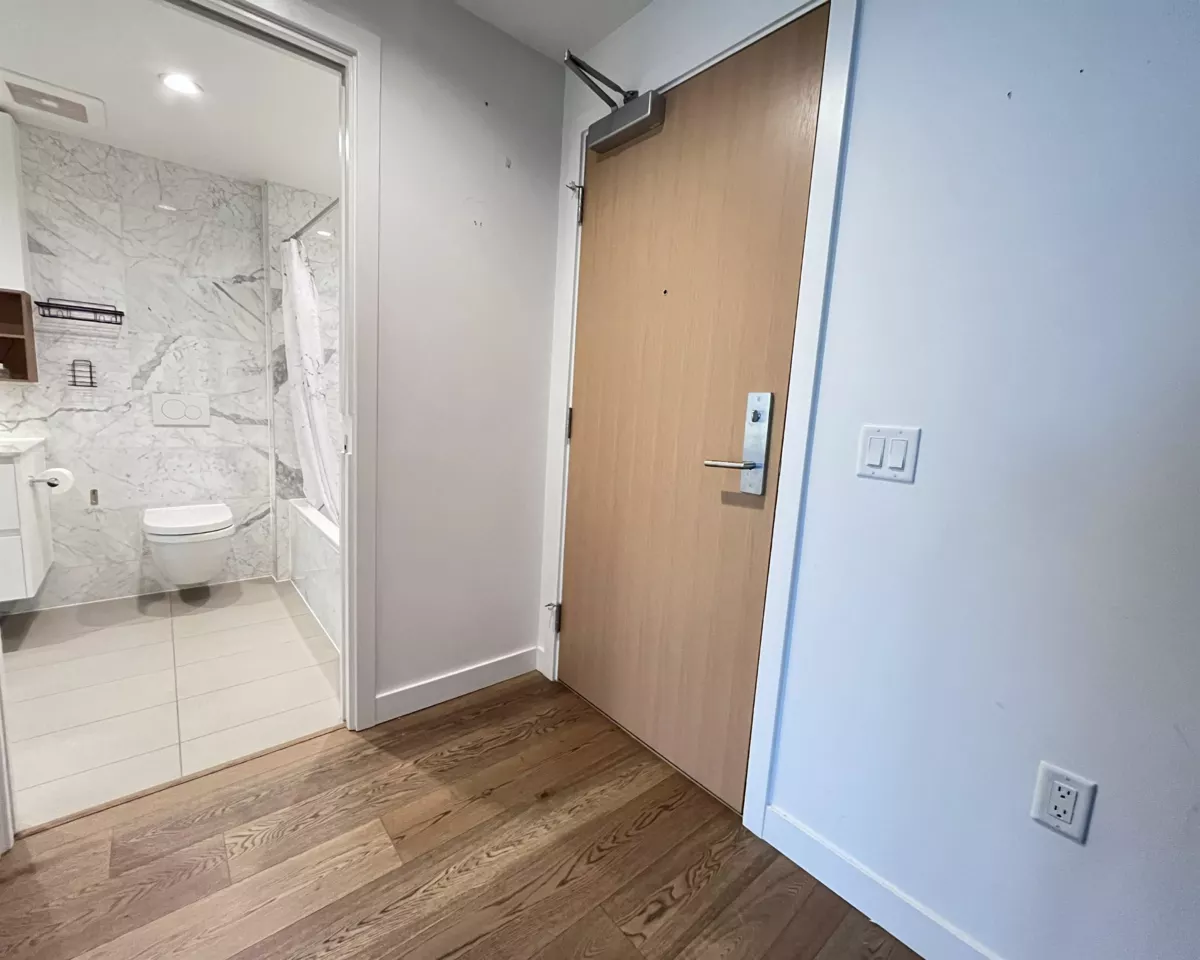 Primary Bathroom Photo of 3003 6000 Mckay Avenue, Burnaby, BC