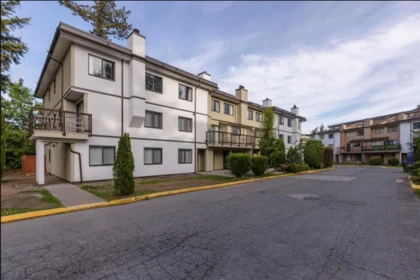 203 7162 133a Street, Surrey, BC, Surrey — 3 bed apartment/condo for sale