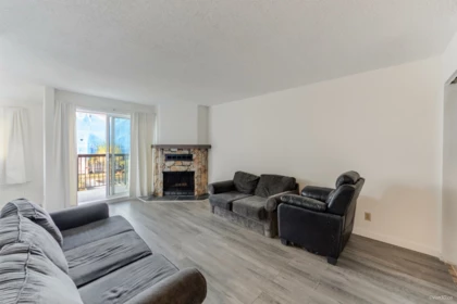 203 7162 133a Street, Surrey, BC, Surrey — Apartment/Condo for sale