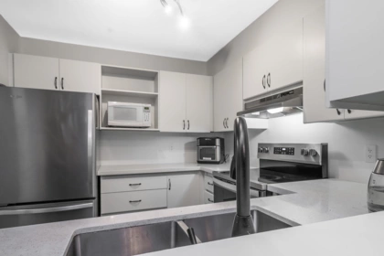 206 2975 Princess Crescent, Coquitlam, BC, Coquitlam — Apartment/Condo for sale
