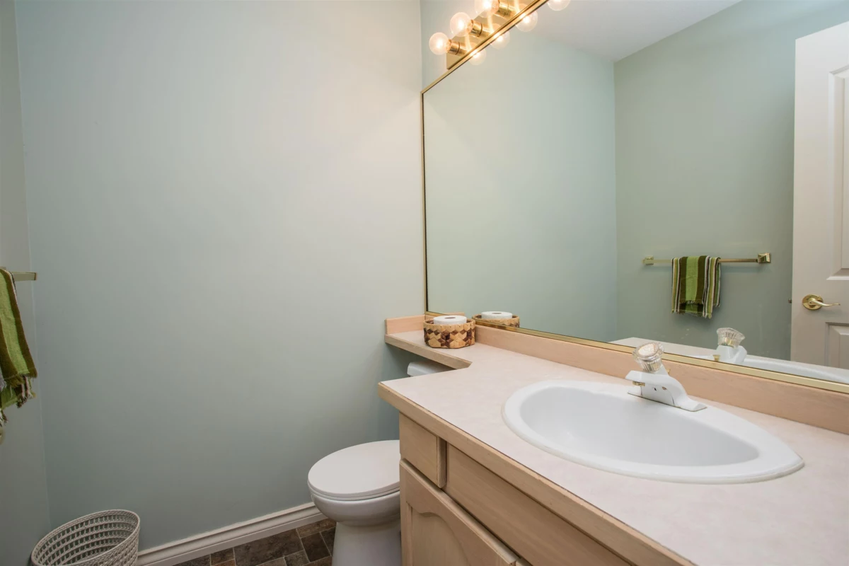 Guest Bathroom Photo of 21 22488 116 Avenue, Maple Ridge, BC