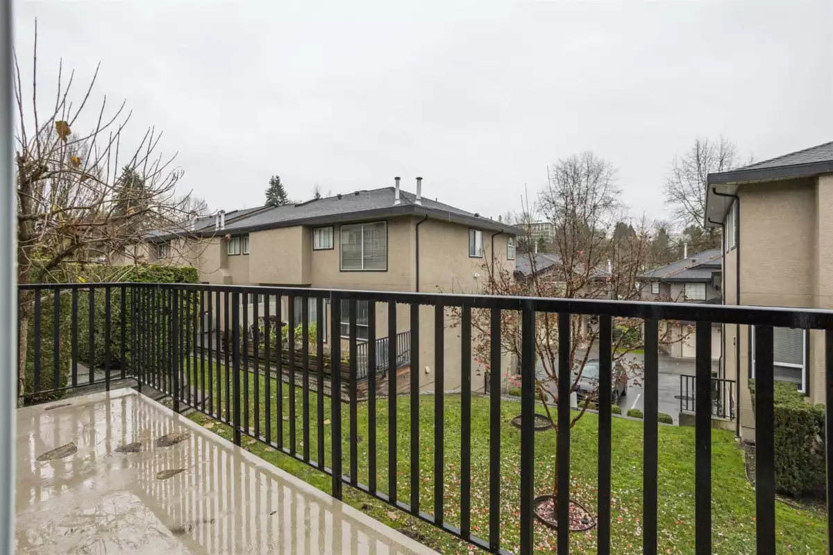 Walk-In Closet Photo of 21 22488 116 Avenue, Maple Ridge, BC