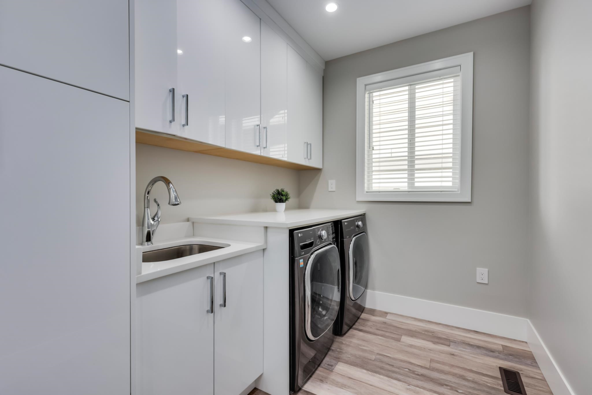 Primary Bathroom Photo of 311 Avalon Drive, Port Moody, BC