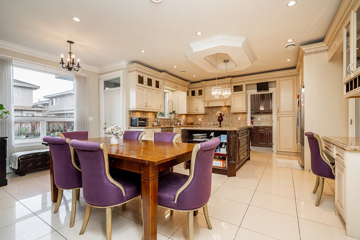 Walk-In Closet Photo of 8800 Moore Road, Richmond, BC