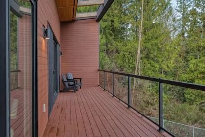 1829 North Road, Gibsons, BC, Gibsons — Single Family Residence for sale