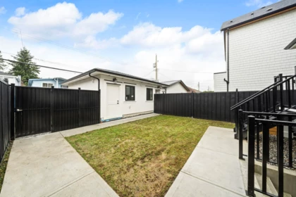 Garden / Landscaping Photo of 2793 W 21st Avenue, Vancouver, BC