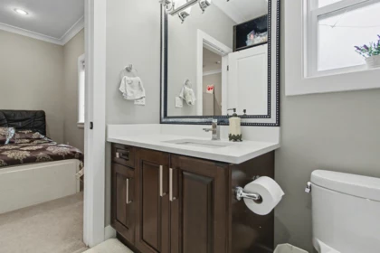 Hallway Photo of 15648 82 Avenue, Surrey, BC