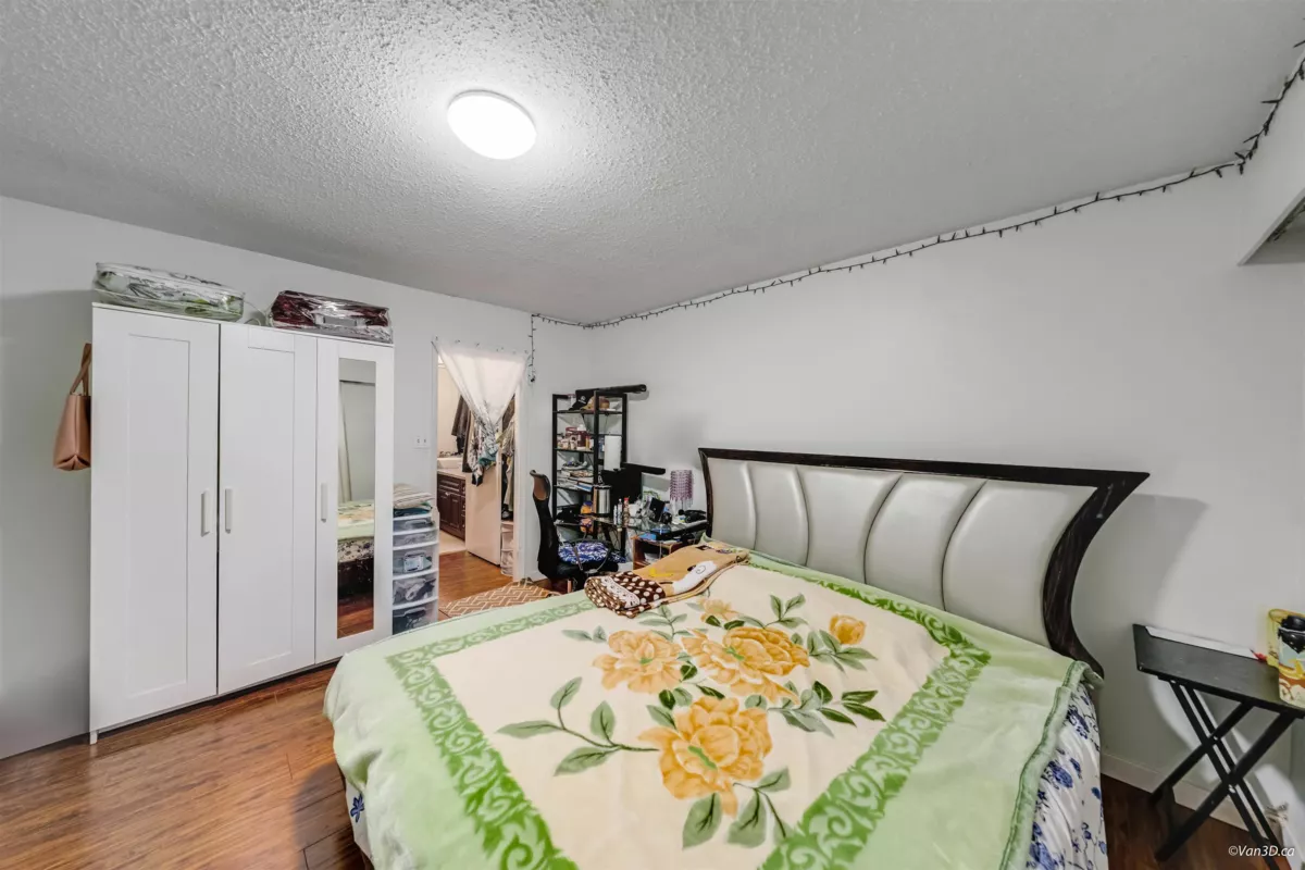 Backyard Photo of 14436 102b Avenue, Surrey, BC