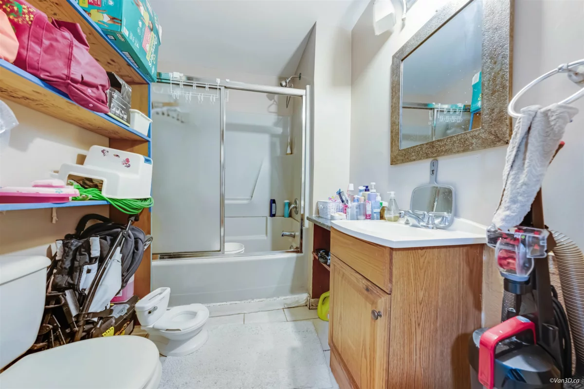 Bedroom 3 Photo of 14436 102b Avenue, Surrey, BC