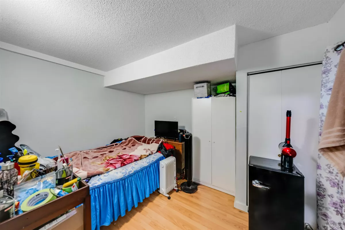 Hallway Photo of 14436 102b Avenue, Surrey, BC